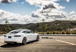 2013 Tesla Model S