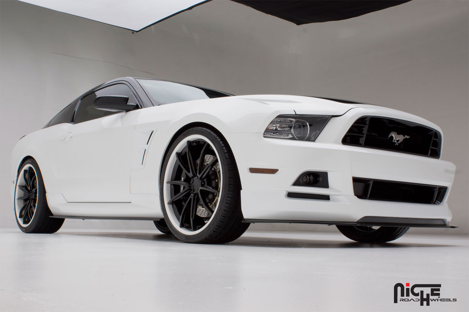 2014 Ford Mustang photo