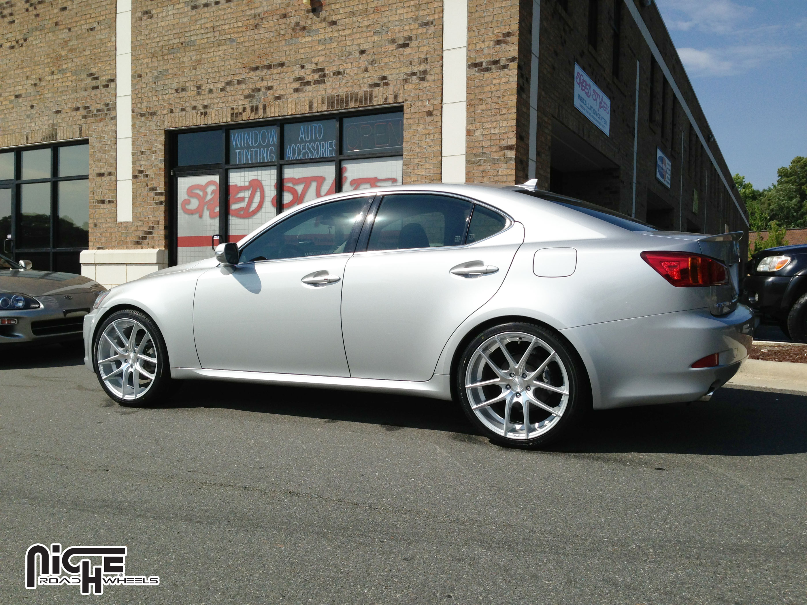 2011 Lexus IS 250 photo