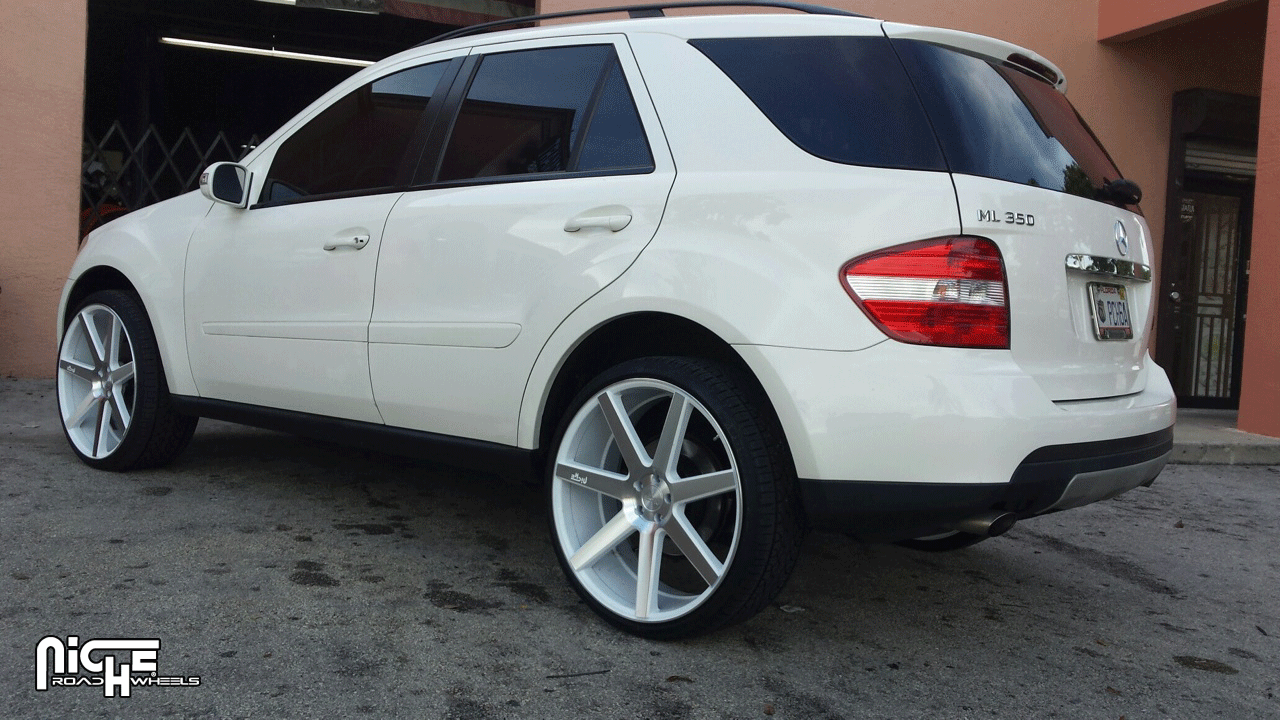 2010 Mercedes-Benz M-Class photo
