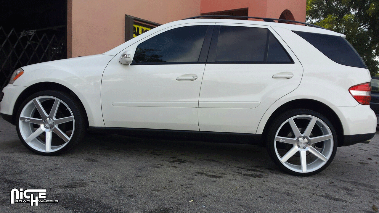 2010 Mercedes-Benz M-Class photo