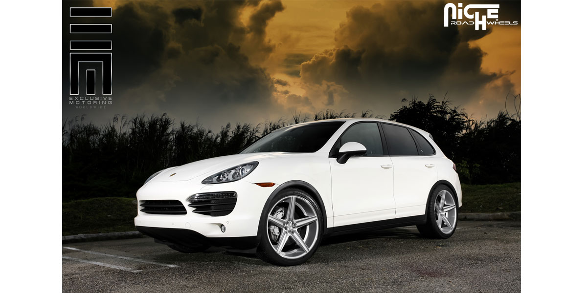 2013 Porsche Cayenne photo