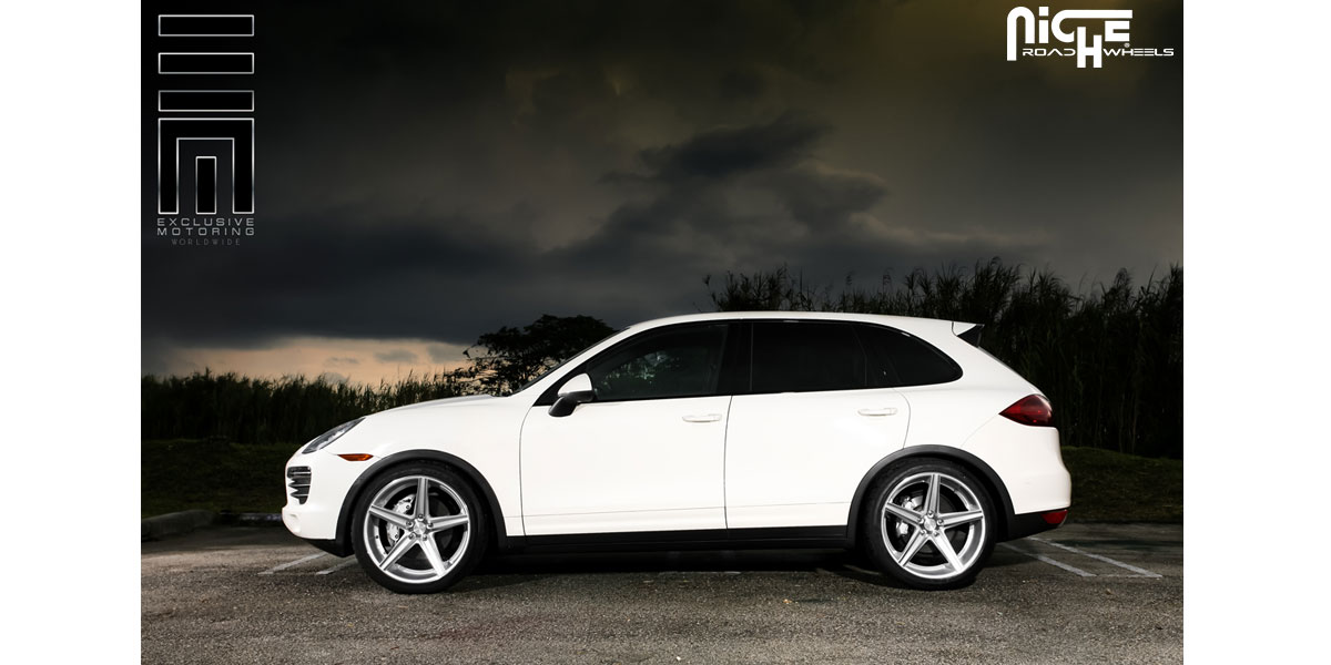 2013 Porsche Cayenne photo