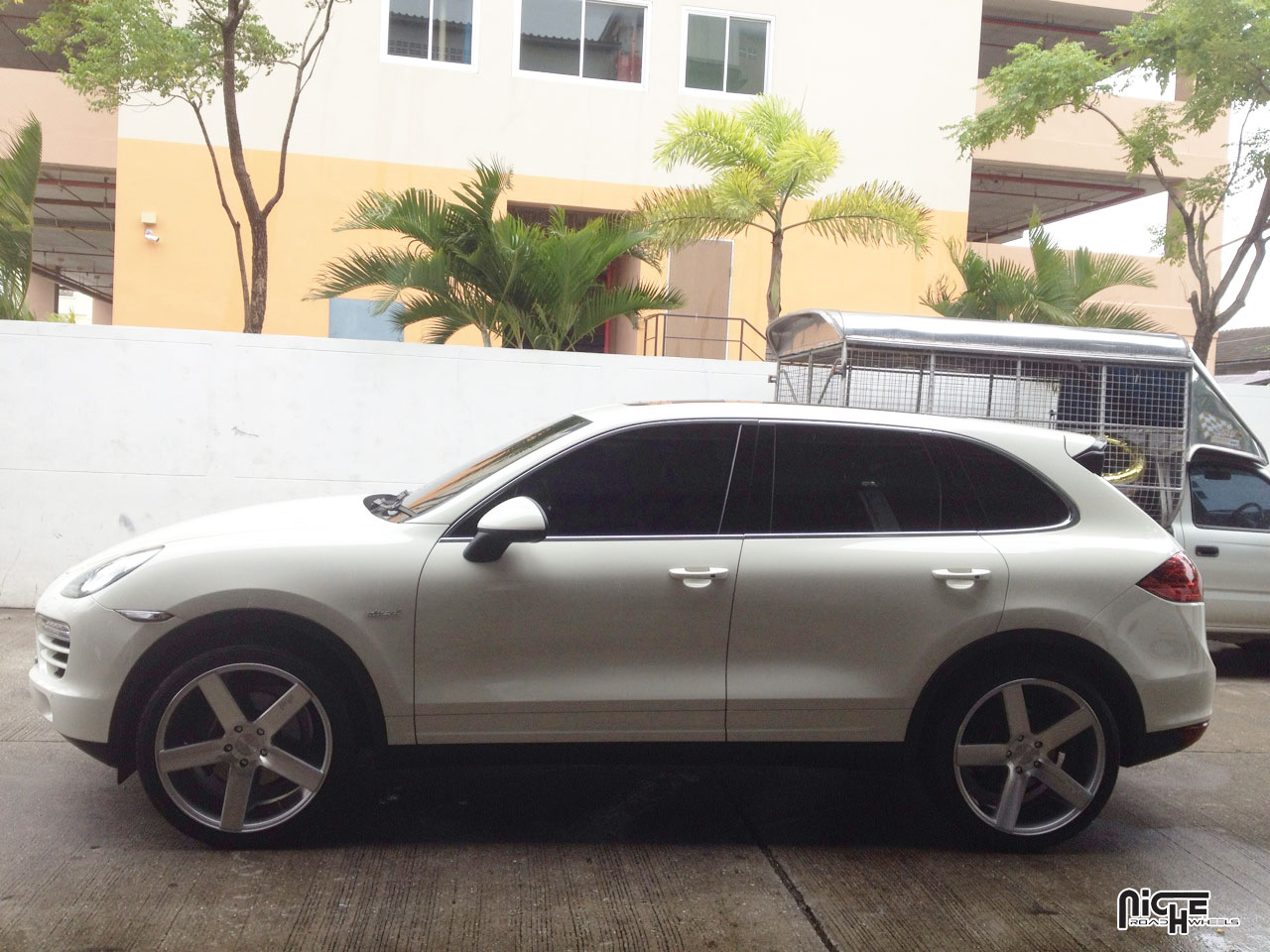 2013 Porsche Cayenne photo