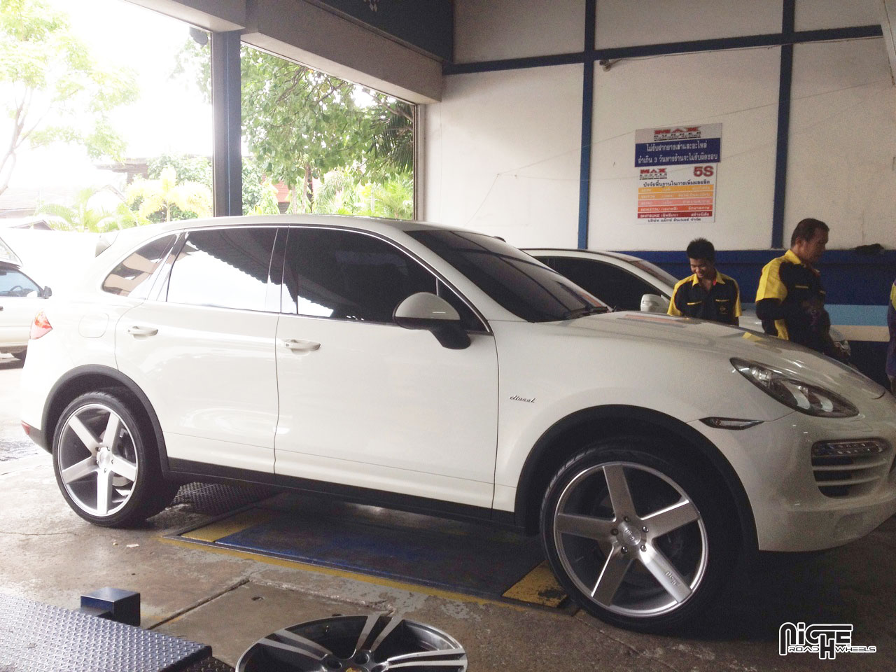 2013 Porsche Cayenne photo