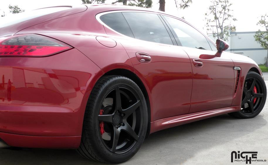 2013 Porsche Panamera photo