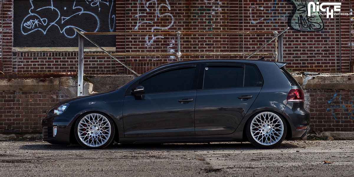 2013 Volkswagen GTI photo