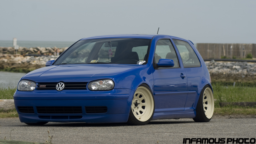 2003 Volkswagen Golf photo