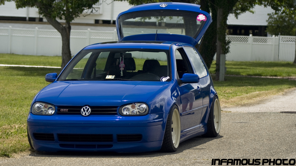 2003 Volkswagen Golf photo
