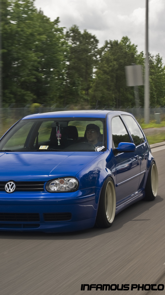 2003 Volkswagen Golf photo