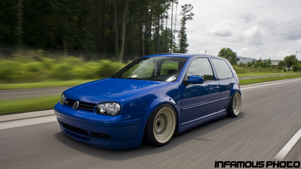2003 Volkswagen Golf photo