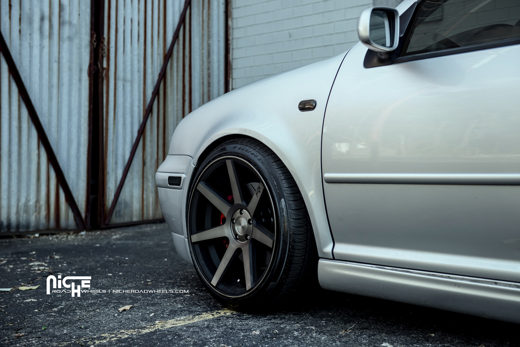 2004 Volkswagen GTI photo