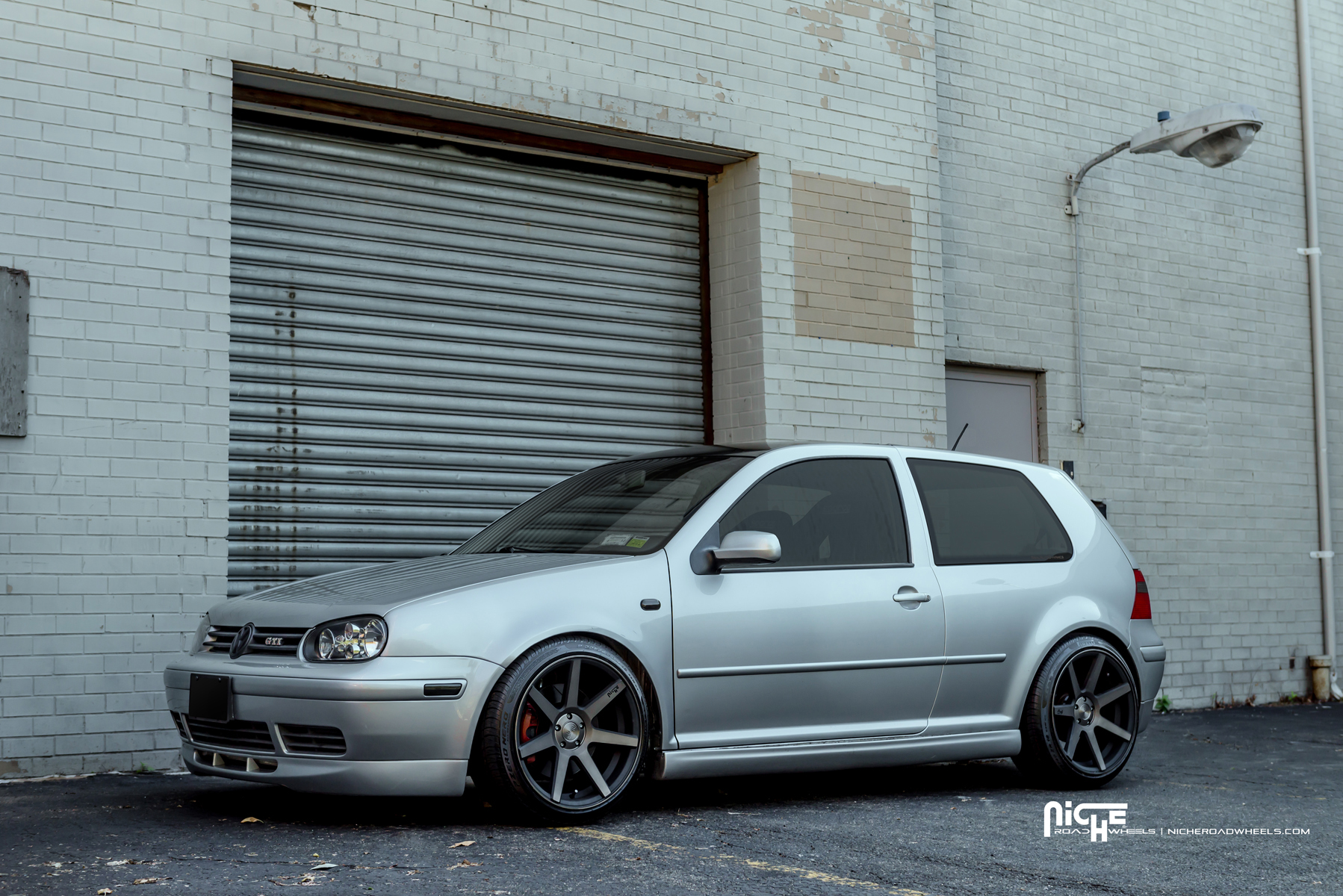 2004 Volkswagen GTI photo
