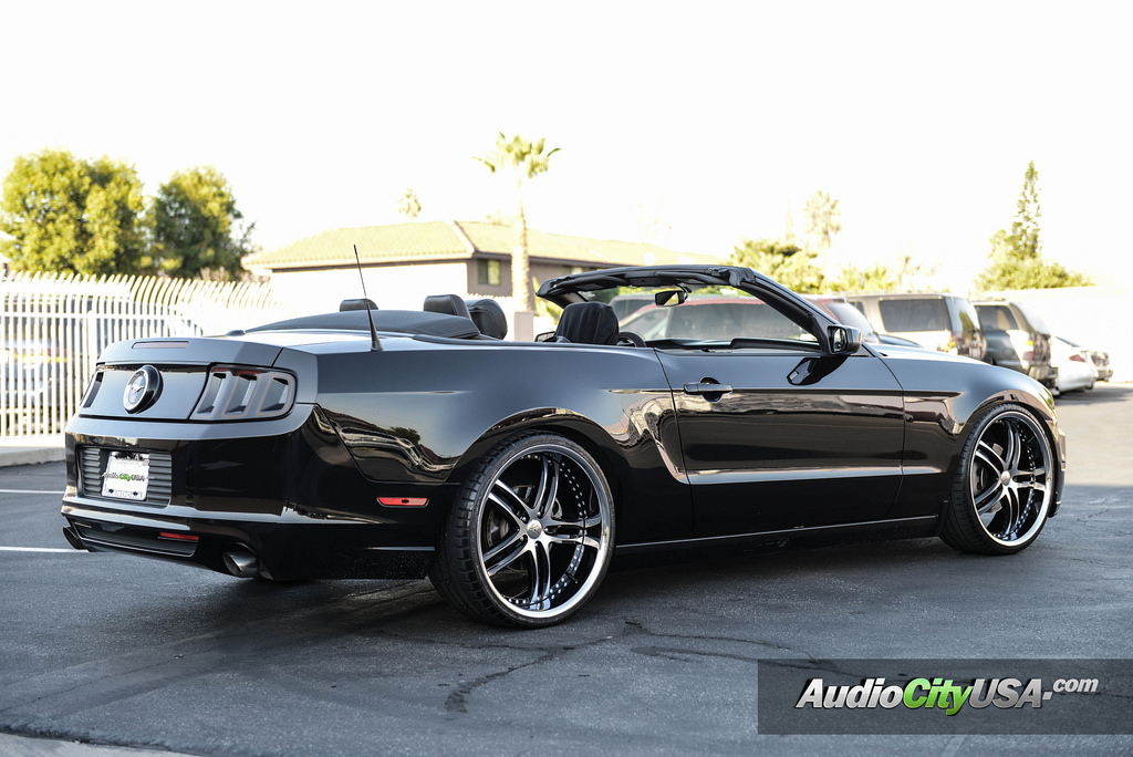 2014 Ford Mustang photo