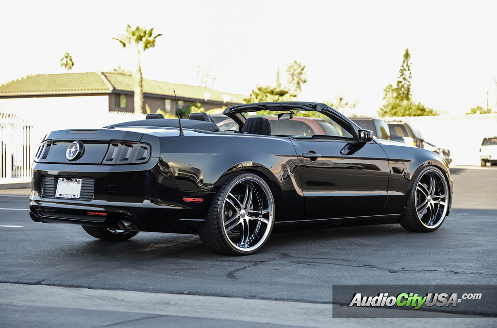 2014 Ford Mustang photo
