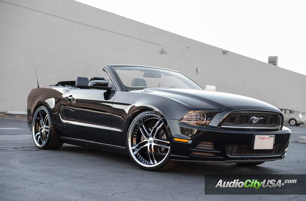 2014 Ford Mustang photo