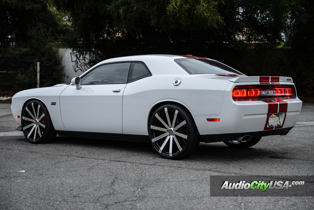 2013 Dodge Challenger photo