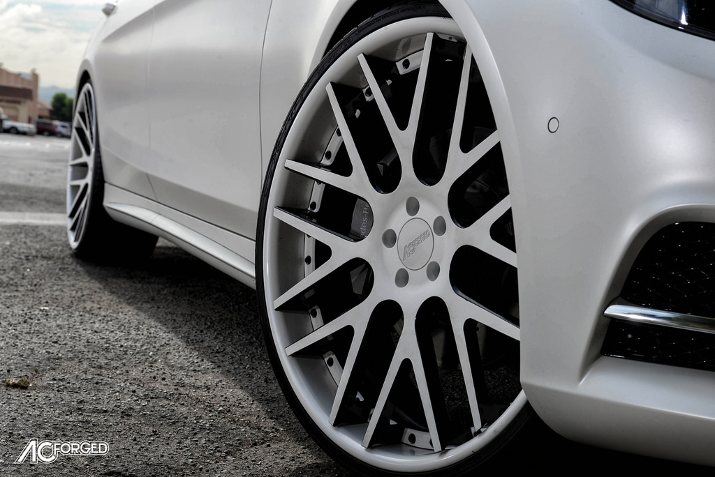 2015 Mercedes-Benz S-Class photo