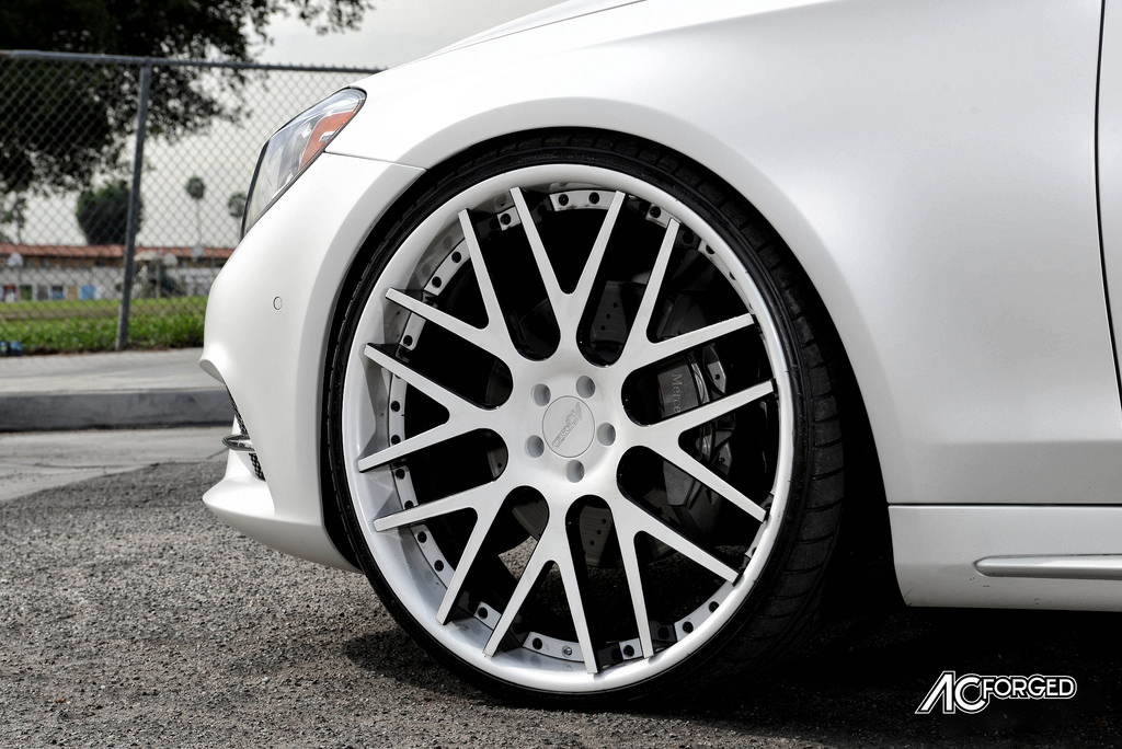 2015 Mercedes-Benz S-Class photo