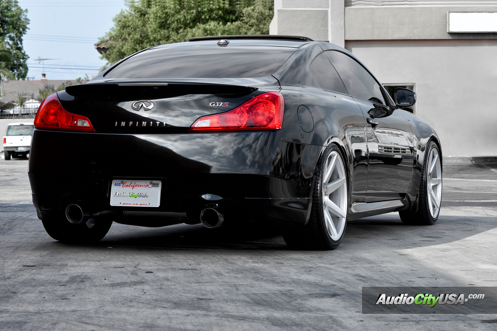 2008 Infiniti G37 photo