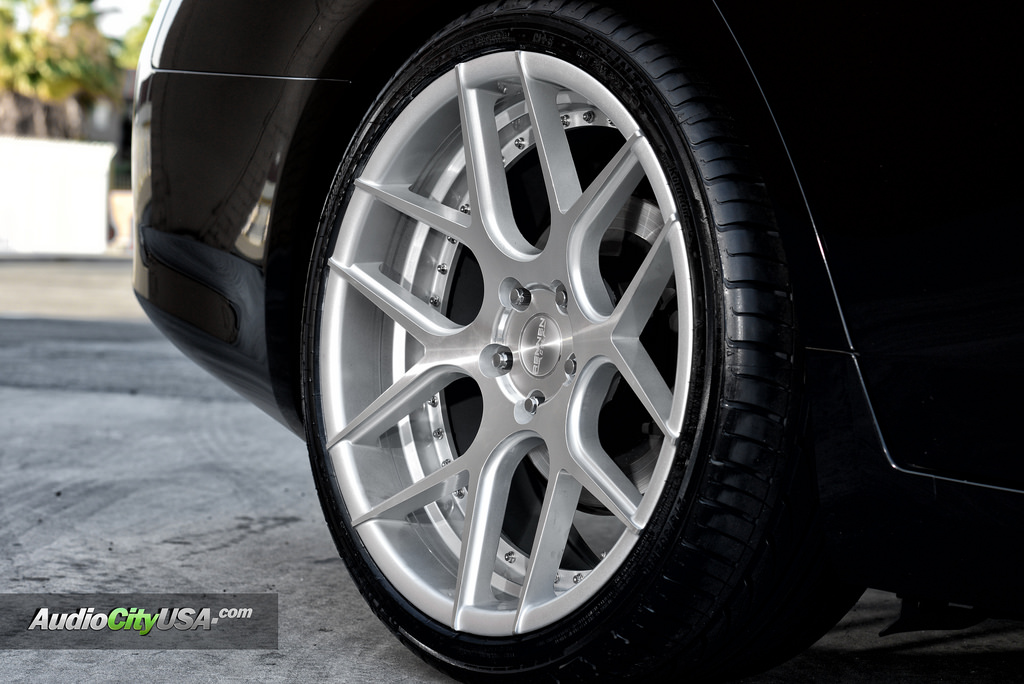 2011 Infiniti G37 photo