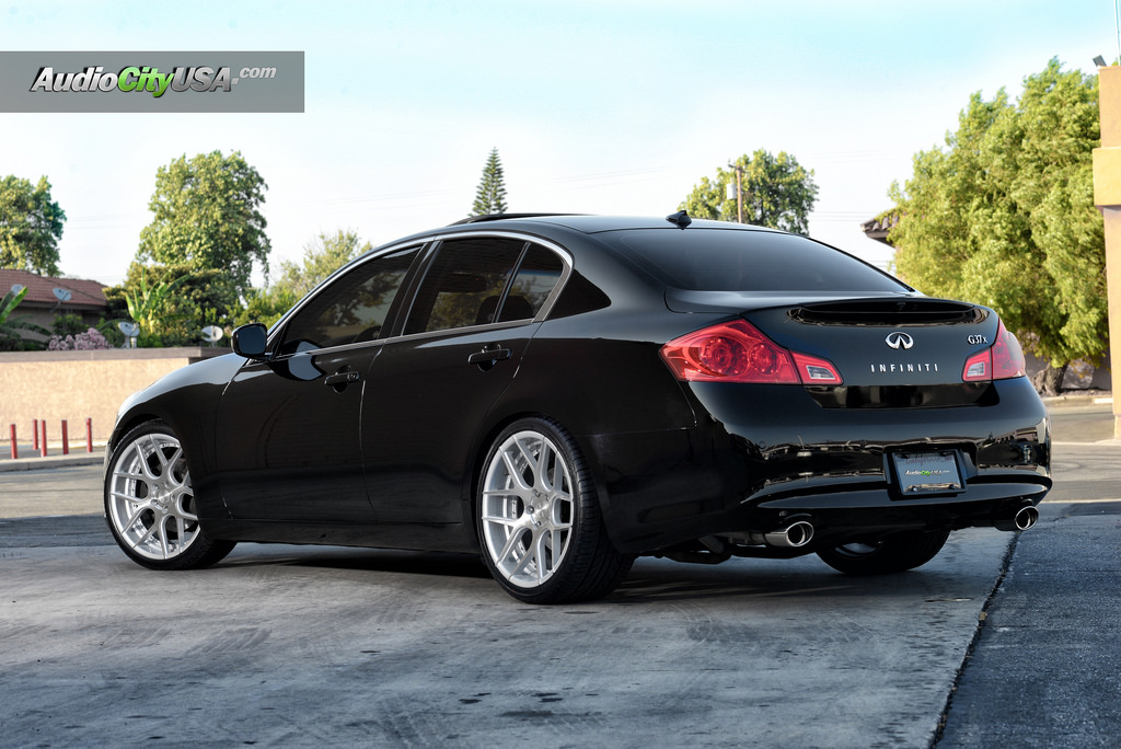 2011 Infiniti G37 photo