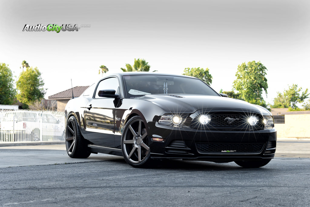2014 Ford Mustang photo