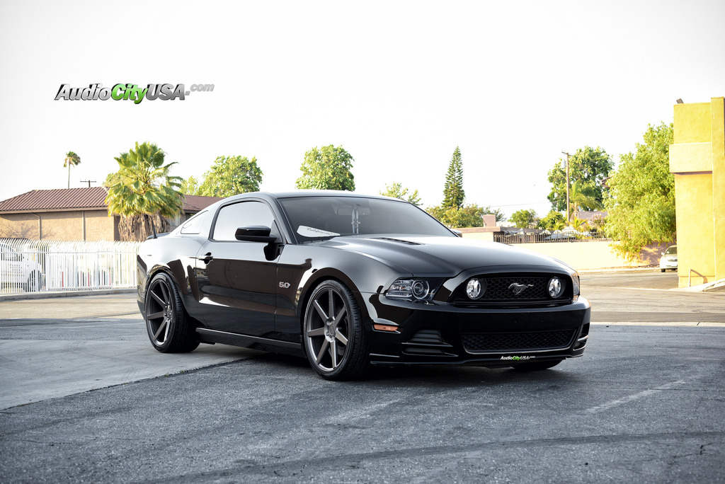 2014 Ford Mustang photo