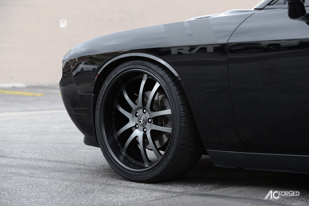 2013 Dodge Challenger photo