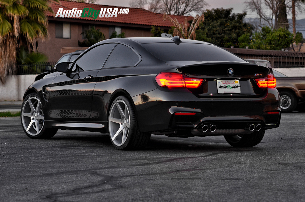 2015 BMW M4 photo