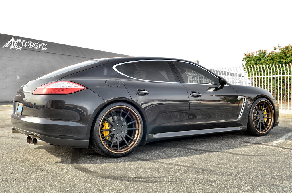 2011 Porsche Panamera photo
