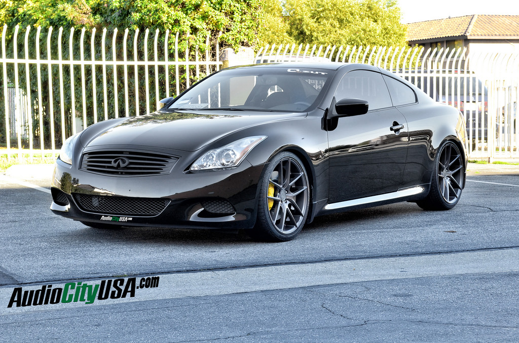 2011 Infiniti G37 photo