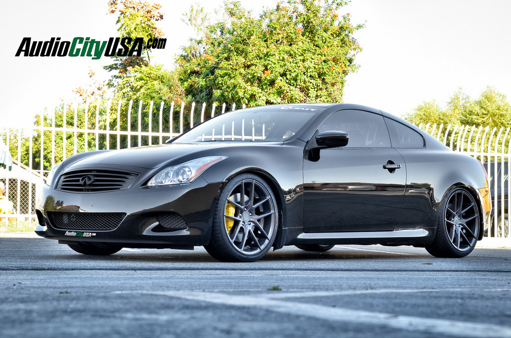 2011 Infiniti G37 photo