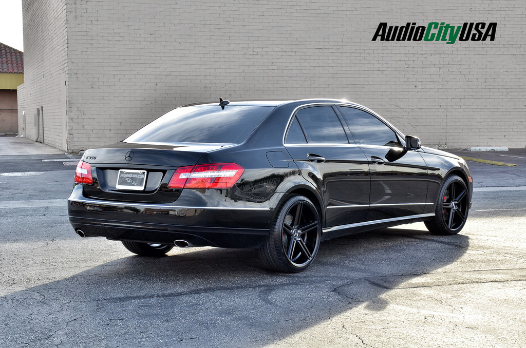 2011 Mercedes-Benz E-Class photo