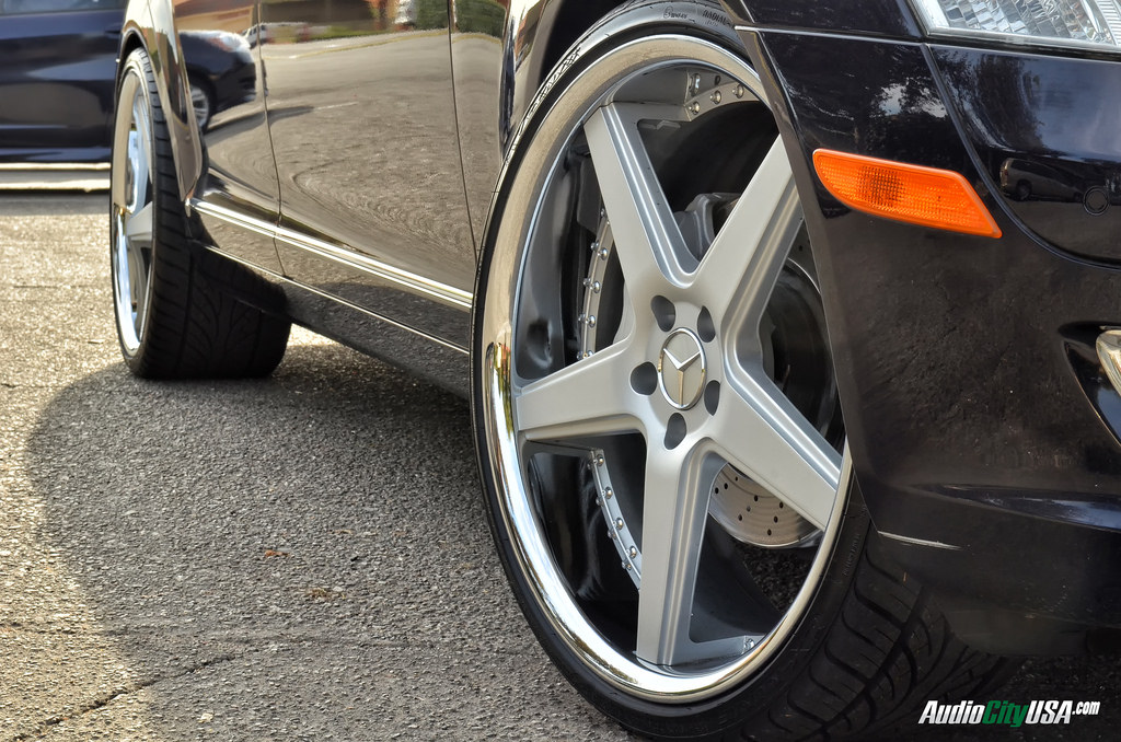 2009 Mercedes-Benz S-Class photo