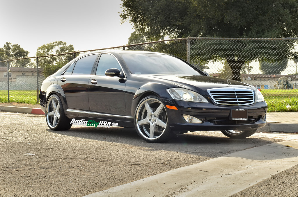 2009 Mercedes-Benz S-Class photo