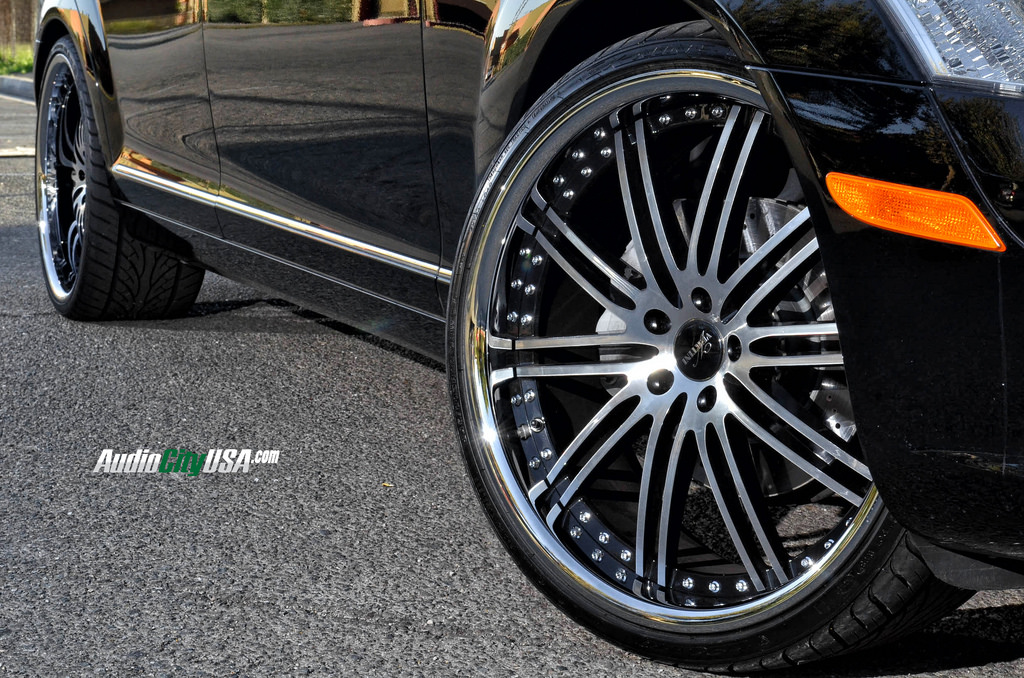 2010 Mercedes-Benz S-Class photo