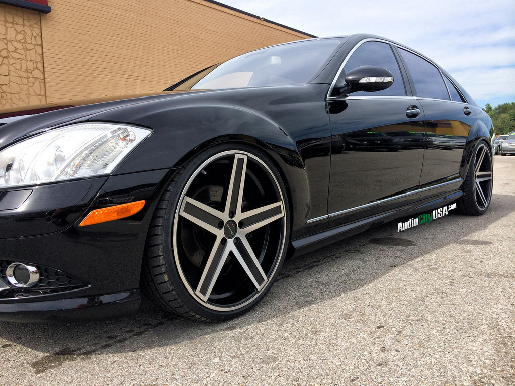 2012 Mercedes-Benz S-Class photo