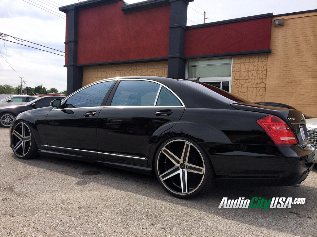 2012 Mercedes-Benz S-Class photo
