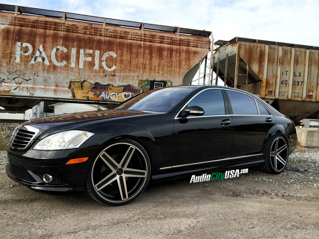 2012 Mercedes-Benz S-Class photo