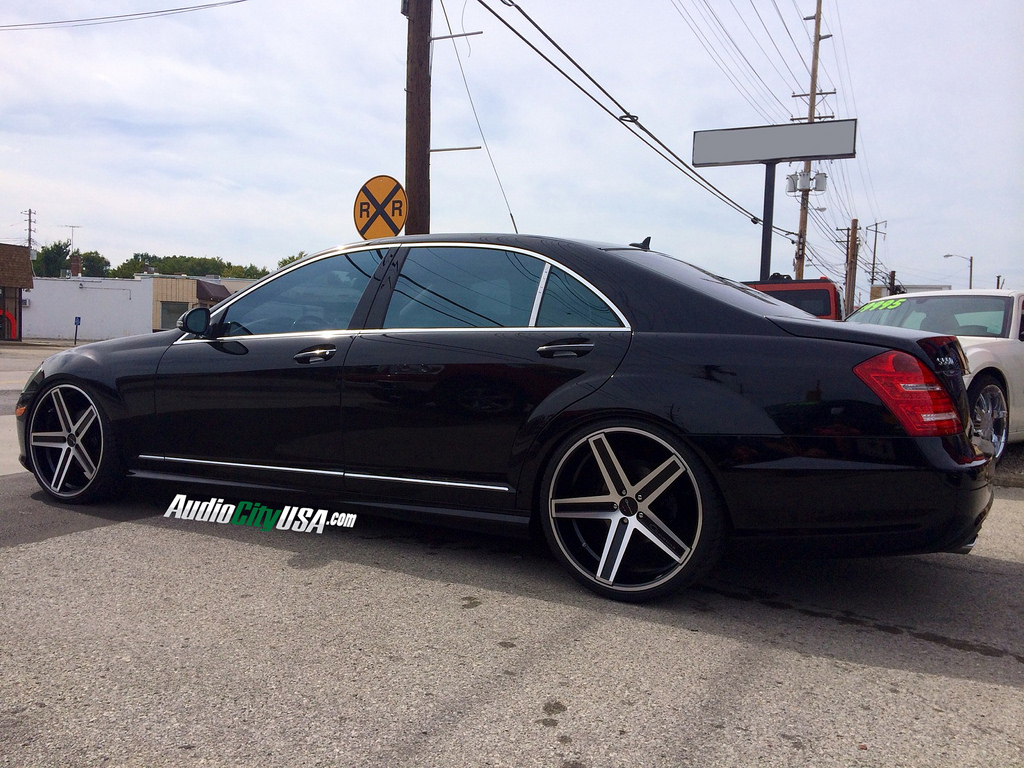 2012 Mercedes-Benz S-Class photo