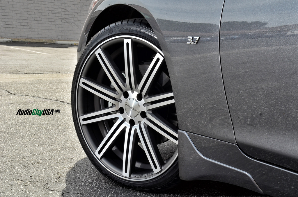 2014 Infiniti Q50 photo