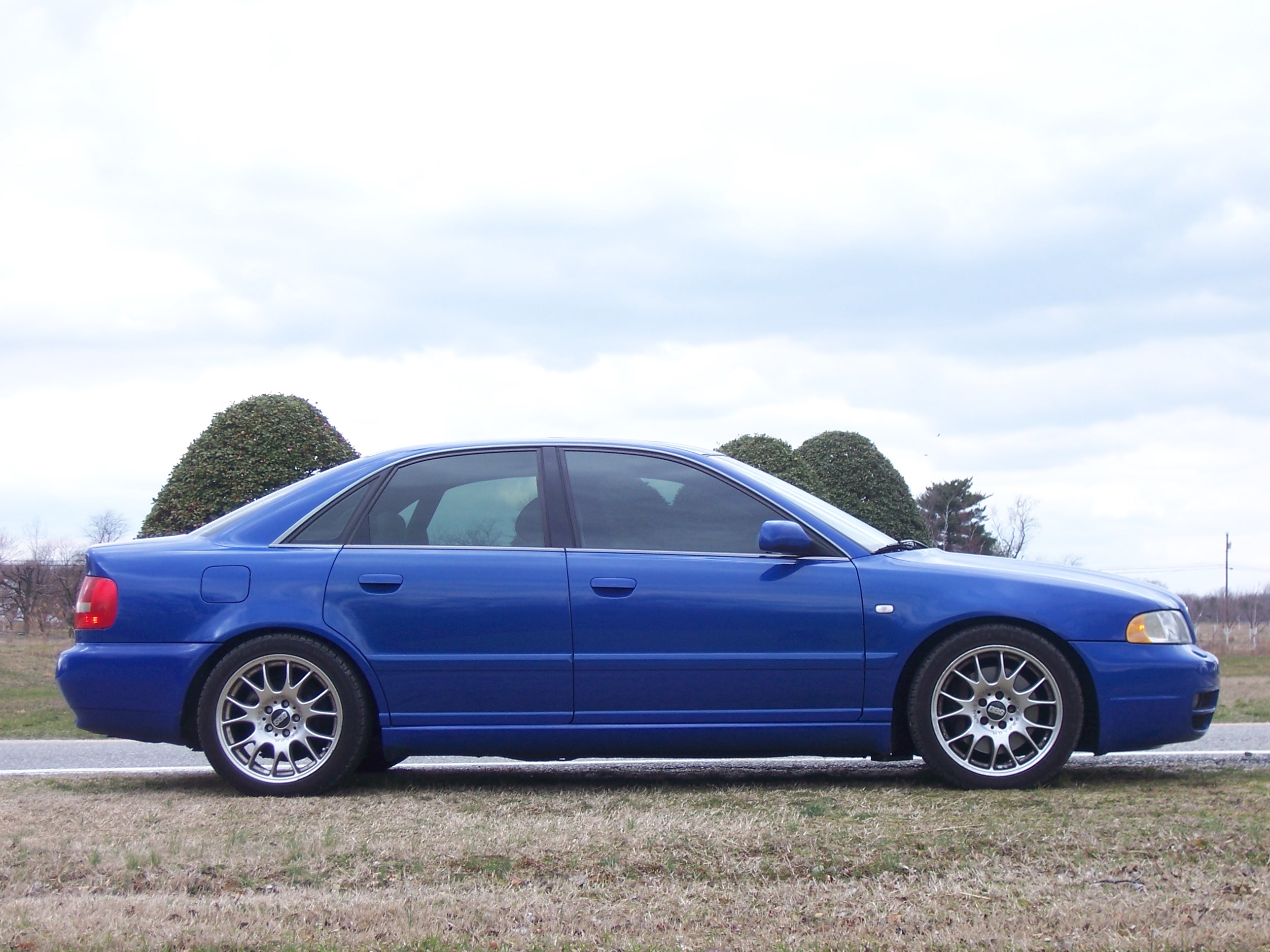 2000 Audi A4 photo