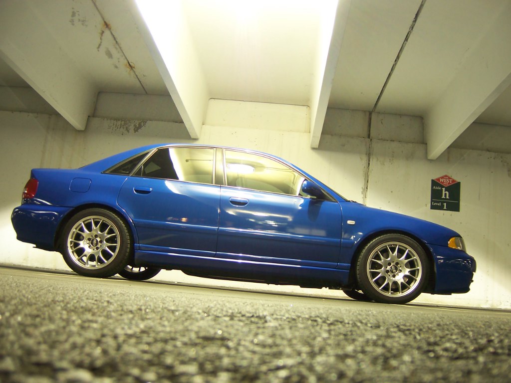 2000 Audi A4 photo
