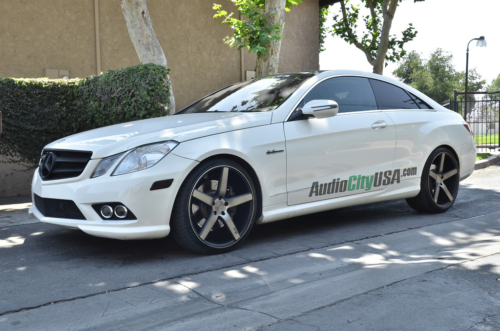 2011 Mercedes-Benz E-Class photo