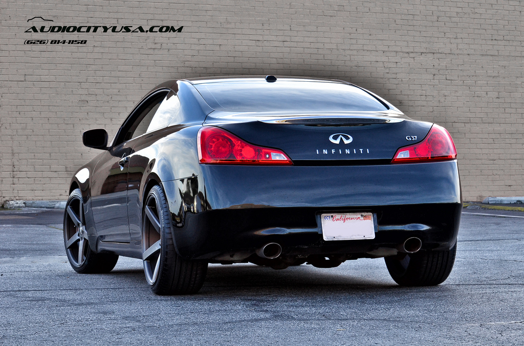 2010 Infiniti G37 photo