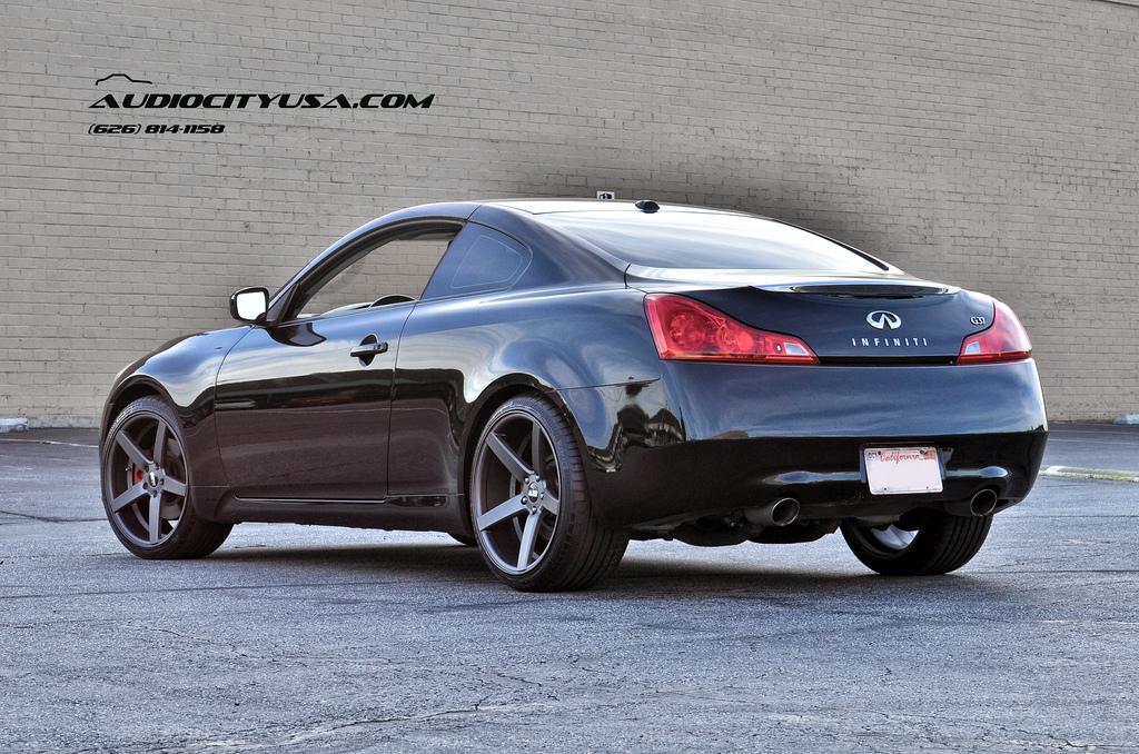 2010 Infiniti G37 photo