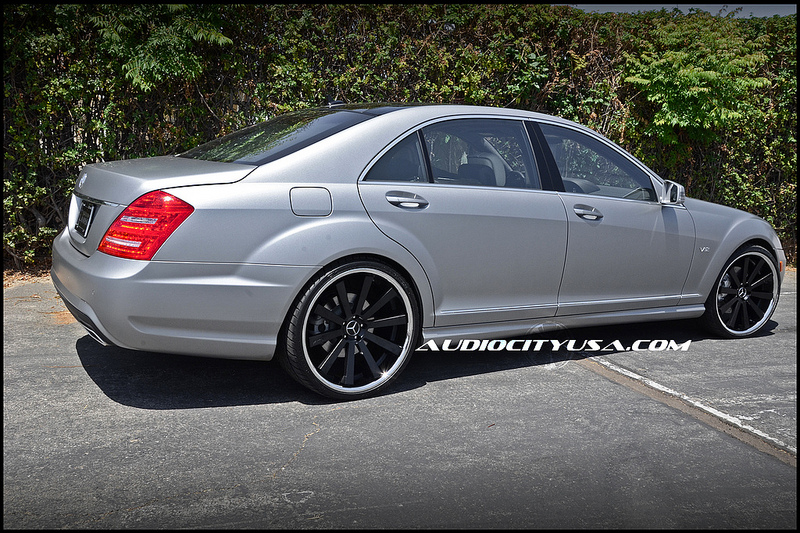 2011 Mercedes-Benz S-Class photo