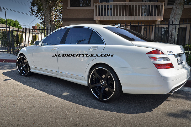 2012 Mercedes-Benz S-Class photo
