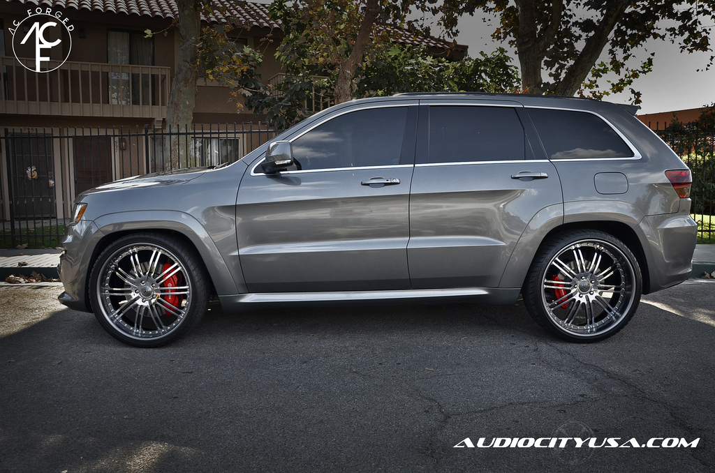 2012 Jeep Grand Cherokee photo